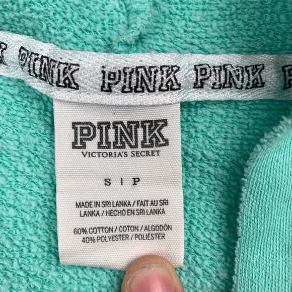 🎉SOLD🎉VS Pink Small Victoria’s Secret Hoodie - Picture 6 of 8
